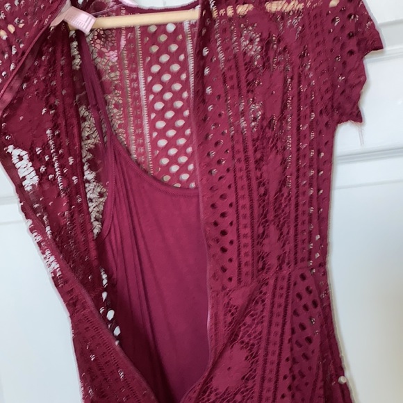 F21 Contemporary Floral Crochet MIDI Dress in Red size L - Picture 5 of 5